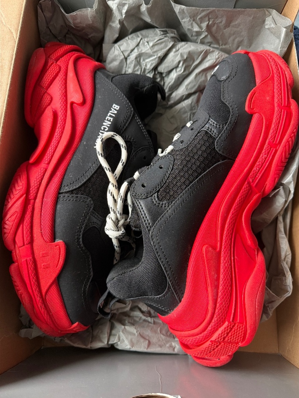 Balenciaga Triple S Sneaker Black/ Red SZ42/ US9